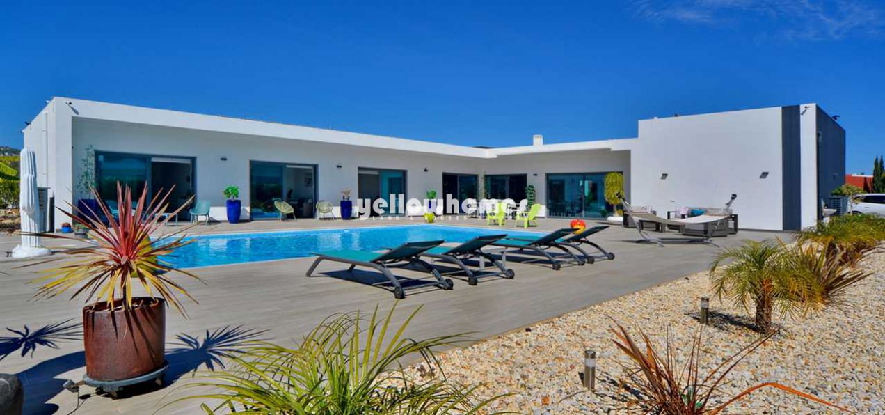 Modern 3-bed villa with heated pool and views...